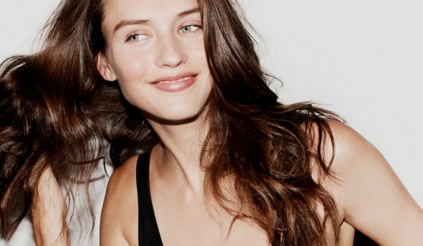 美容師が教える ヘアブラッシングの正しい方法 美髪効果を引き出すコツ6つ Lala Magazine ララマガジン