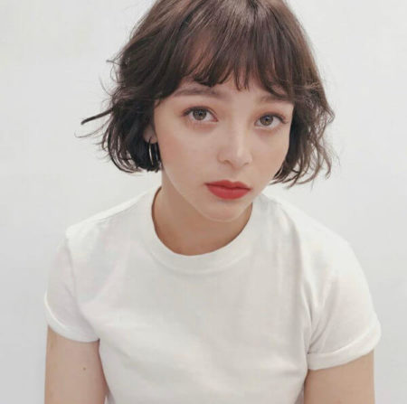 年 ボブのパーマヘアスタイル 髪型 ゆるふわ 強めくるくる 黒髪 前髪あり 前髪なし Lala Magazine ララマガジン