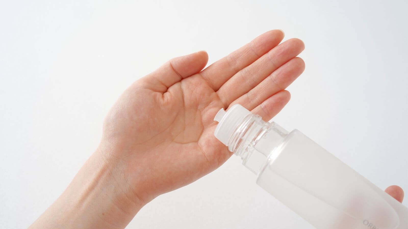 化粧水の正しい使い方：付ける順番と効果を引き出すコツ5つ