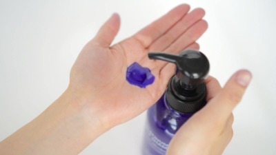 ロイド 紫シャンプー効果的な使い方：毎日はNG?放置時間や使用頻度【美容師監修】