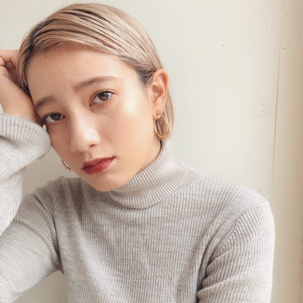 ミニマムボブ ハイトーンベージュ 表参道の美容室 Lora Garden ロラドットガーデン Momoのヘアスタイル 髪型 ヘアカタログ Lala ララ