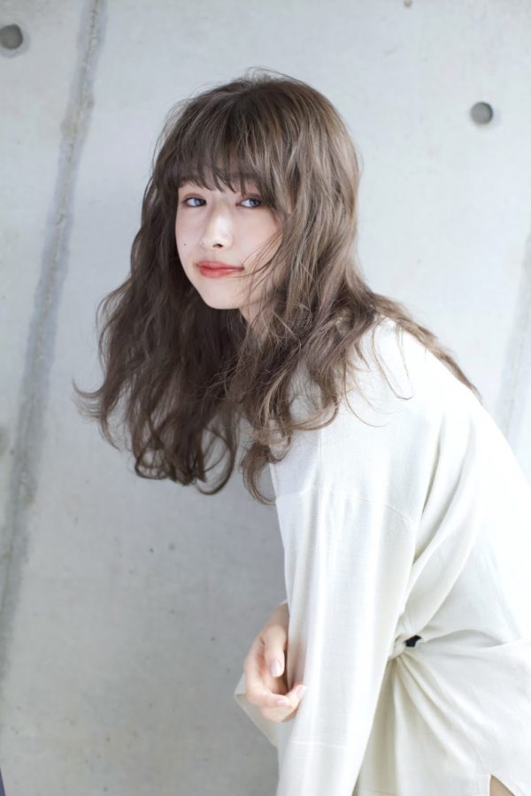 アッシュベークカラーナチュラルウェーブパーマ 表参道の美容室 ローブ アオヤマ Loave Aoyama 佐脇 正徳のヘアスタイル 髪型 ヘアカタログlala ララ