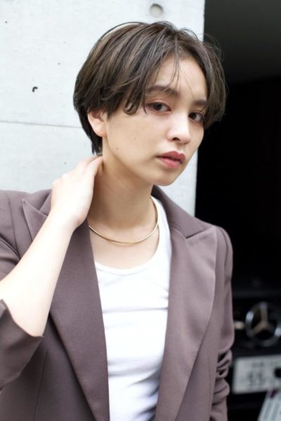 センターパートショートハイライトカラー ローブ アオヤマ Loave Aoyama 佐脇 正徳のヘアスタイル Lala ララ