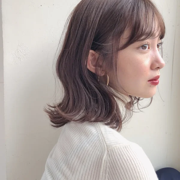 22年秋 ミディアムレイヤーの髪型 ヘアスタイル Lala ララ ヘアカタログ