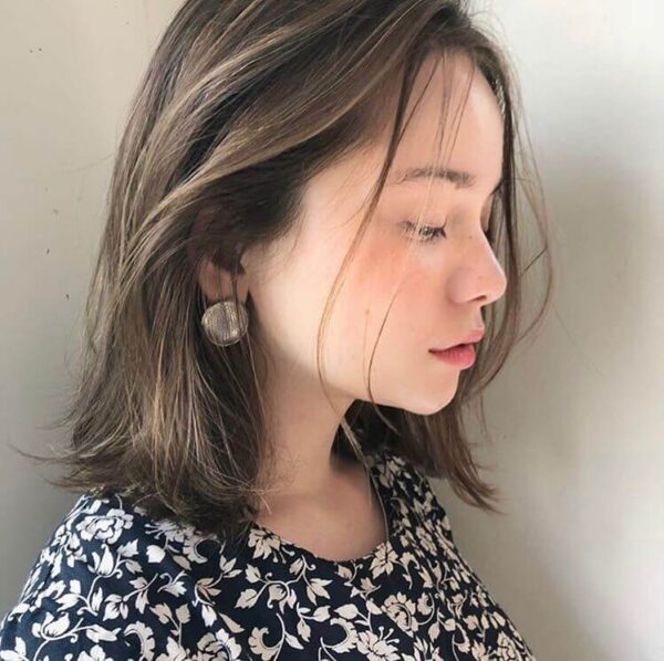 30代のミディアムヘアスタイル 髪型選 Lala ララ