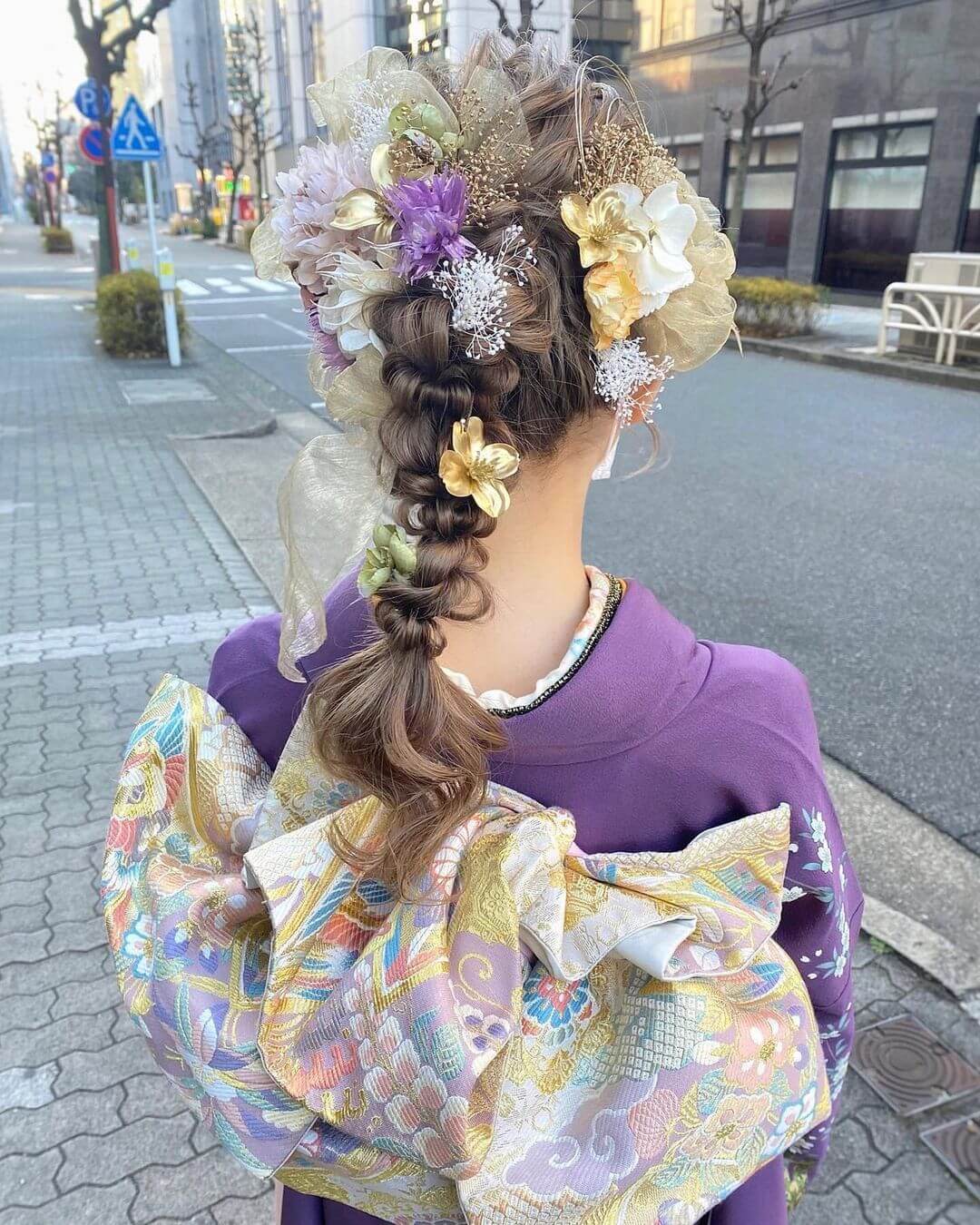 卒業式の髪型・花飾りが可愛い編み下ろしヘアセット