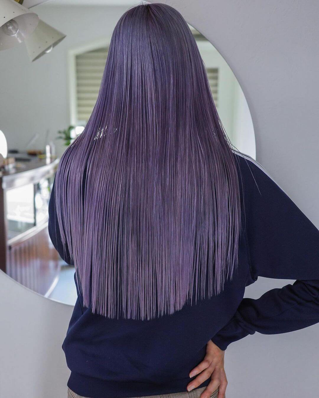 切りっぱなしロング×ヘアカラー紫